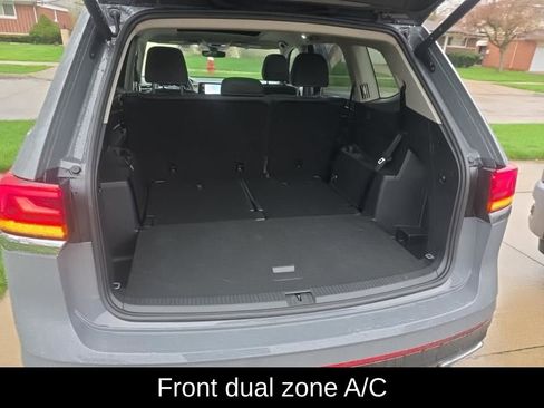 Used 2025 Volkswagen Atlas SE w/ Panoramic Sunroof Package AWD/4WD image 8