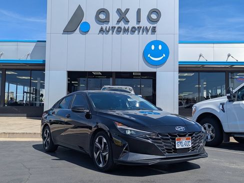 Used 2023 Hyundai Elantra Limited FWD image 1