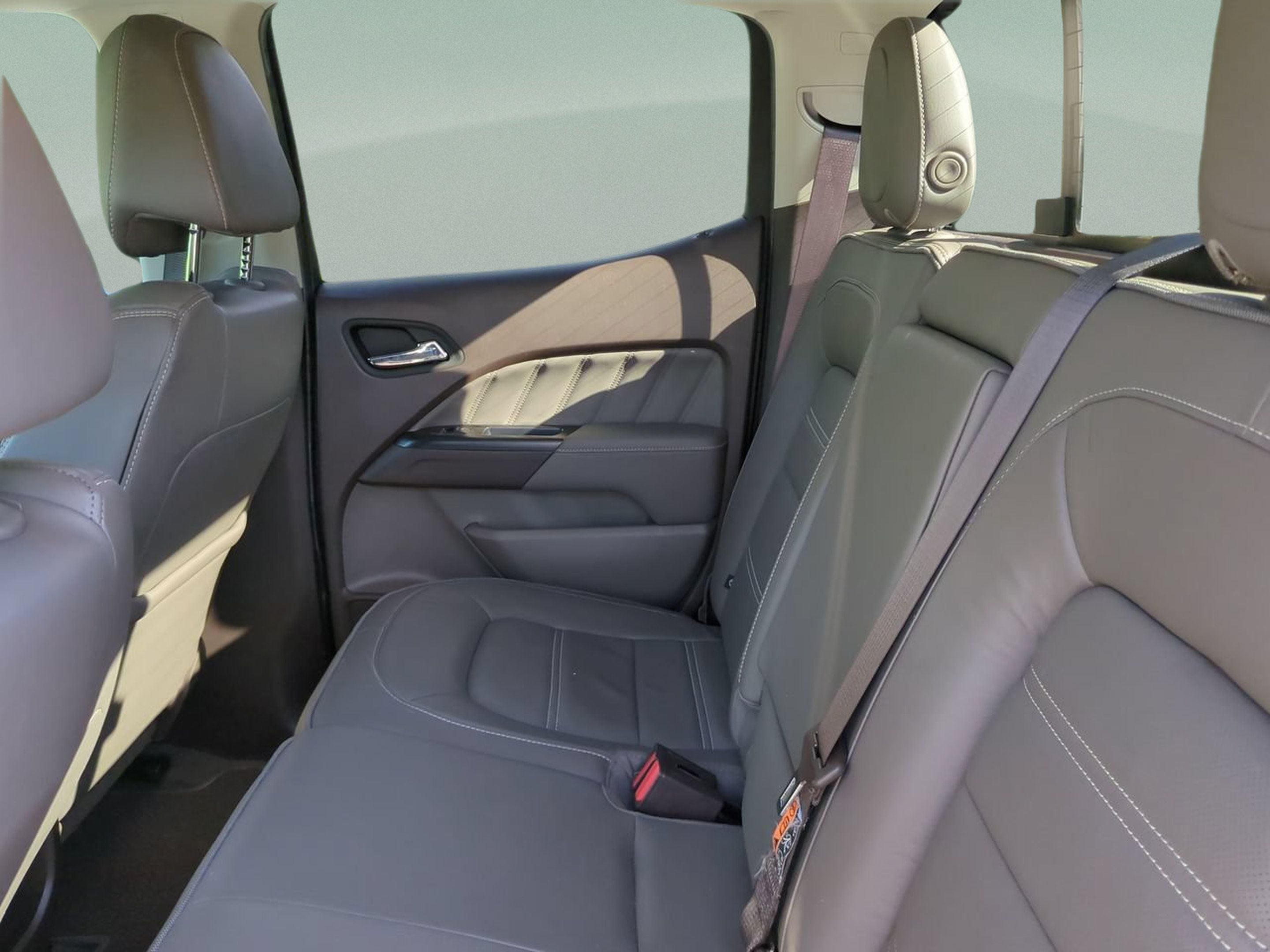 Used 2021 GMC Canyon Denali RWD image 18
