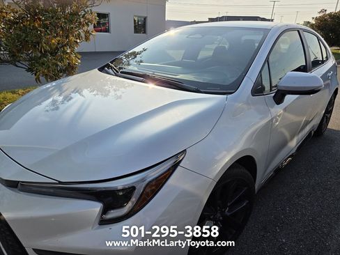 Used 2025 Toyota Corolla SE FWD image 4