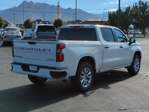 New 2026 Chevrolet Silverado 1500 Custom w/ LPO, Dark Essentials Package image 5