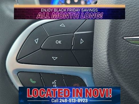 Used 2022 Chrysler Pacifica Touring-L image 26