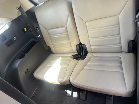 Used 2016 Kia Sorento EX FWD image 16
