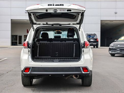 Used 2018 Toyota Highlander Limited FWD image 31