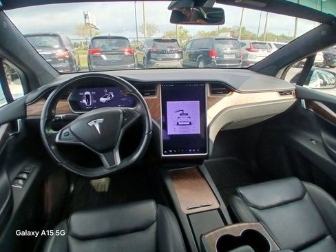 Used 2020 Tesla Model X Long Range AWD/4WD image 22