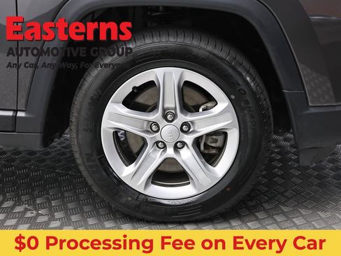 Used 2024 Jeep Compass Latitude AWD/4WD image 27