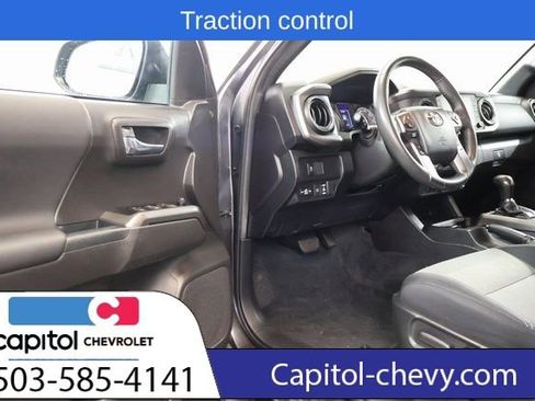 Used 2023 Toyota Tacoma TRD Sport image 10