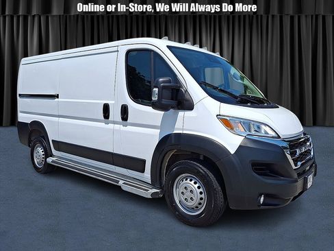 Used 2025 RAM ProMaster 2500 w/ U-Haul Equipment Group FWD image 1
