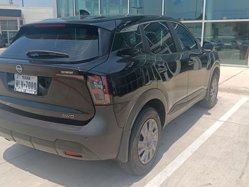 Used 2025 Nissan Kicks S AWD/4WD image 10