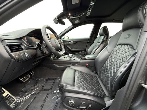 Used 2019 Audi S4 Premium Plus w/ Premium Plus Package image 9