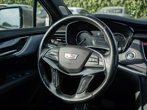 Used 2022 Cadillac XT5 Premium Luxury image 25