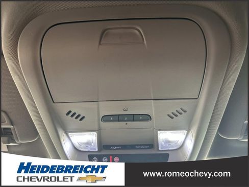 Used 2020 Chevrolet Equinox LT w/ Driver Convenience Package FWD image 25