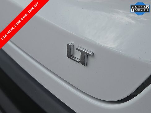 Used 2025 Chevrolet Trax LT w/ LT Convenience Package image 8