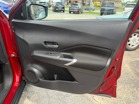 Used 2021 Nissan Kicks SV FWD image 18