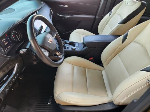 Used 2023 Cadillac XT4 Sport FWD image 14