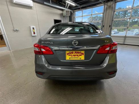 Used 2018 Nissan Sentra SV FWD image 4