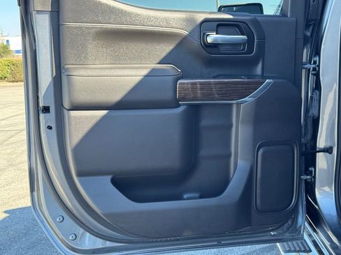 Used 2021 GMC Sierra 1500 SLE w/ Preferred Package image 23