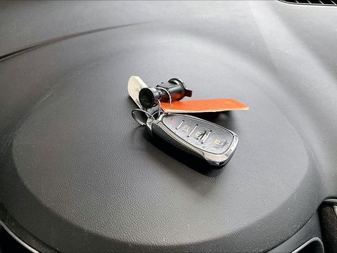 Used 2022 Chevrolet Malibu RS image 12