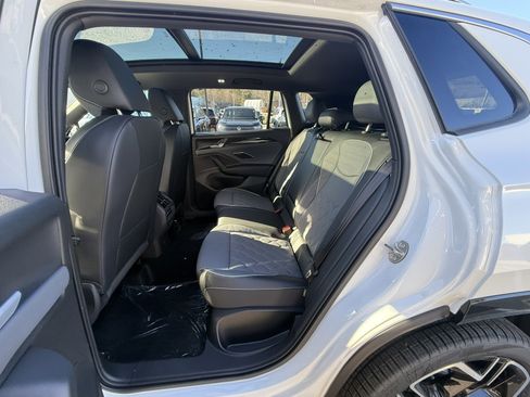 New 2026 Volkswagen Tiguan SEL R-Line image 20