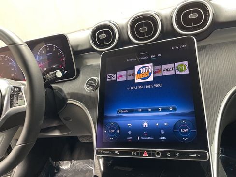 Used 2025 Mercedes-Benz C 300 4MATIC Sedan image 19