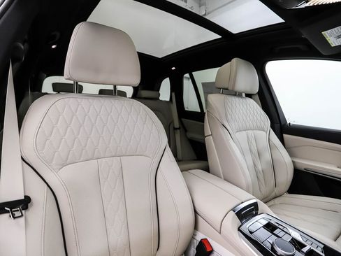 New 2026 BMW X5 xDrive40i w/ M Sport Package AWD/4WD image 32