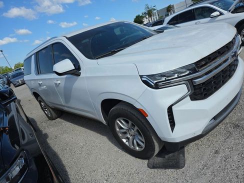 Used 2021 Chevrolet Suburban LS w/ Driver Alert Package RWD image 2