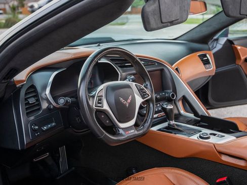 Used 2016 Chevrolet Corvette Z06 w/ 3LZ Preferred Equipment Group image 28