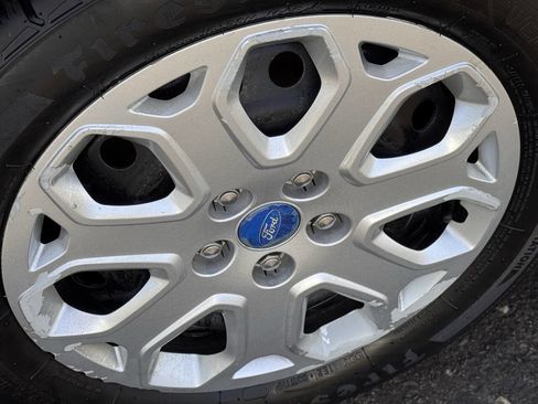 Used 2012 Ford Focus SE image 8