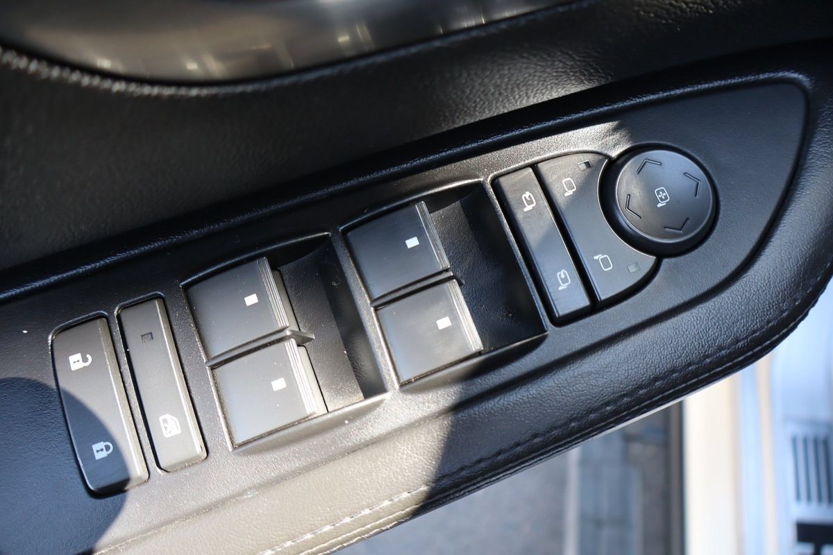 Used 2009 HUMMER H2 Luxury AWD/4WD image 26