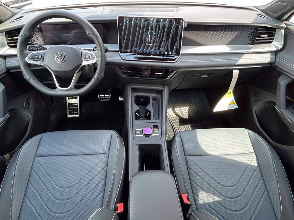 New 2026 Volkswagen Tiguan SE R-Line FWD image 10