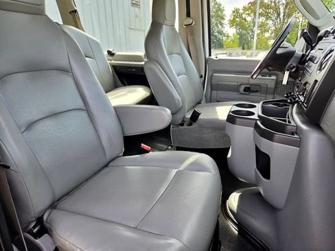 Used 2014 Ford E-350 and Econoline 350 XL w/ Power Windows & Locks Group RWD image 9