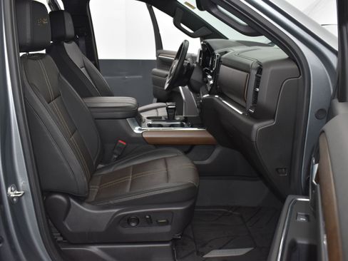 Used 2024 Chevrolet Silverado 1500 High Country image 24