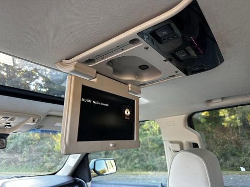 Used 2015 GMC Yukon XL Denali w/ Touring Package image 22