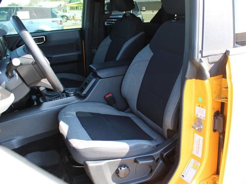 Used 2022 Ford Bronco Big Bend w/ Sasquatch Package image 13