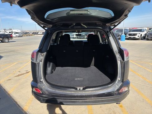 Used 2016 Toyota RAV4 LE image 20