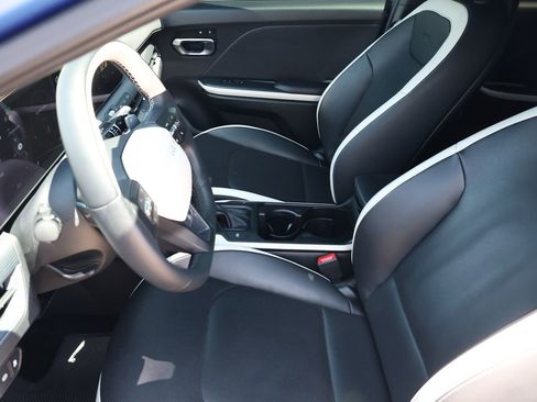 Used 2025 Kia K4 GT-Line w/ GT-Line Premium Package FWD image 14