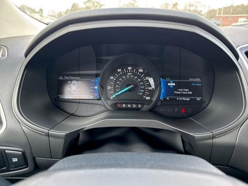Used 2024 Ford Edge SE AWD/4WD image 14