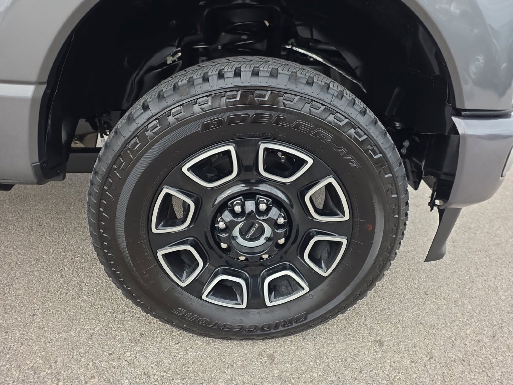 Used 2025 Ford F250 Platinum AWD/4WD image 11