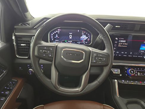 Used 2024 GMC Sierra 2500 Denali Ultimate image 15
