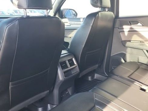 Used 2022 Volkswagen Atlas Cross Sport SE image 15