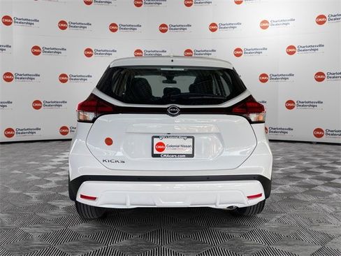New 2025 Nissan Kicks Play S image 4