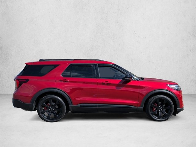 Used 2025 Ford Explorer ST AWD/4WD image 4