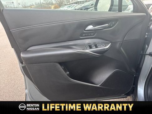 Used 2024 Cadillac XT4 Premium Luxury image 11