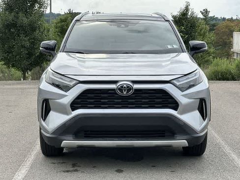 Used 2025 Toyota RAV4 XSE w/ Weather Package AWD/4WD image 28