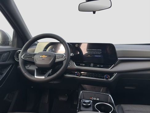 New 2026 Chevrolet Equinox LT w/ Convenience Package II image 18