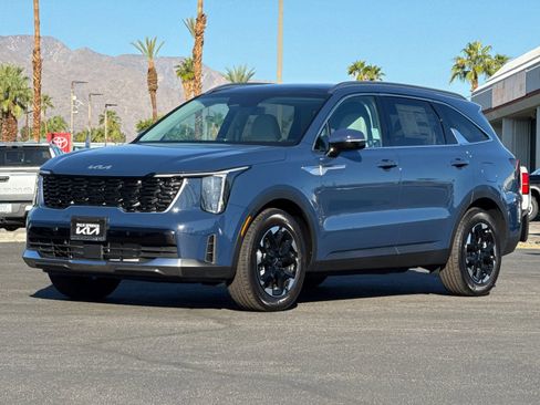 New 2026 Kia Sorento S w/ S Panoramic Sunroof Package image 7