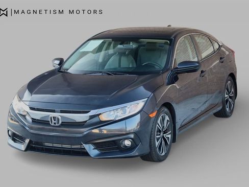 Used 2017 Honda Civic EX-T image 4