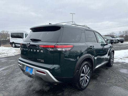 Used 2022 Nissan Pathfinder Platinum w/ Cargo Package image 3