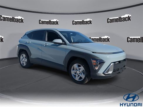 New 2026 Hyundai Kona SE image 1