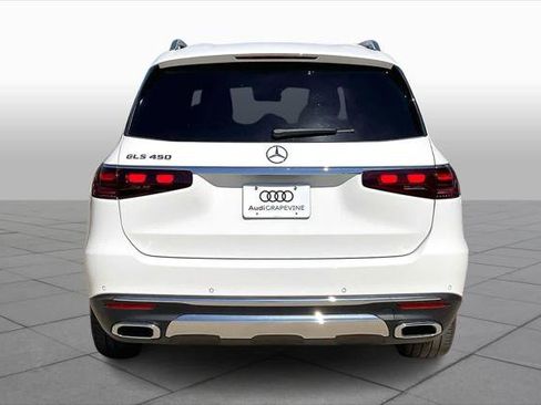Used 2024 Mercedes-Benz GLS 450 4MATIC image 5
